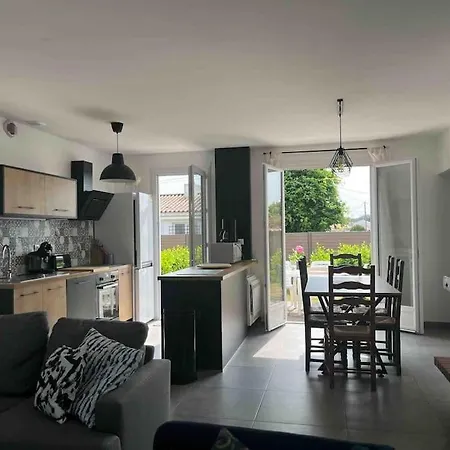 Charmante Maison De A 550 M De La וילה