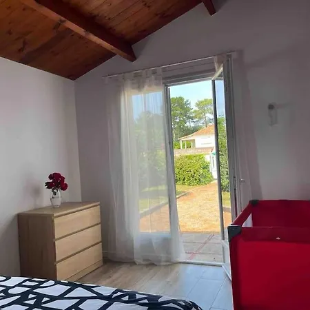 Charmante Maison De A 550 M De La 别墅